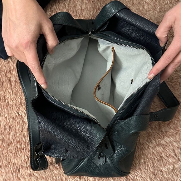 Coach dark green Leather Handbag - Picture 4 of 9